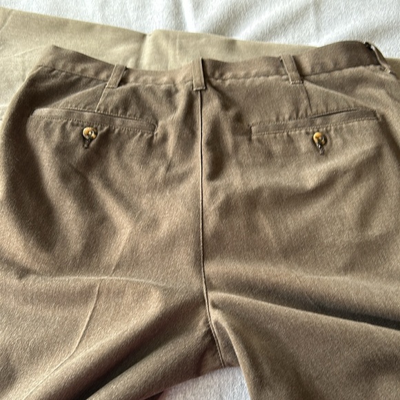 2 for 1 price: Cambridge Classics men’s pleated regular fit khakis. Size 32x32. - Picture 4 of 13